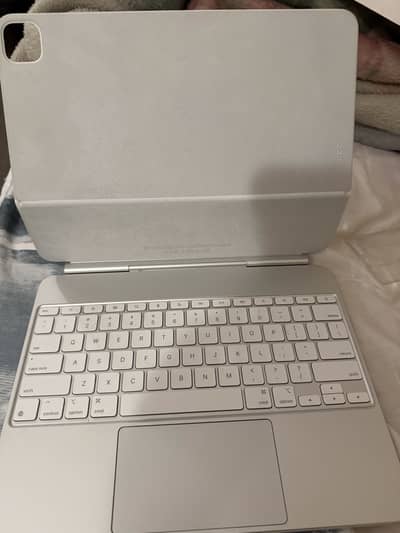 Magic Keyboard for iPad Pro 13‑inch (M4 and M5)