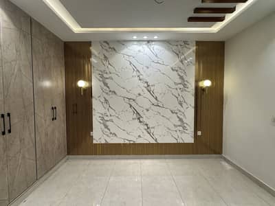 Brand new 3 bed apartment 4 km from CMH