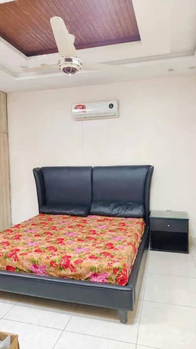 Black bed set by molty Home