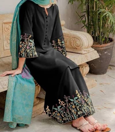3 pcs Women's Unstitched Embroidered Suit