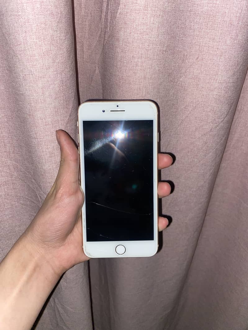 IPHONE 8 PLUS 3