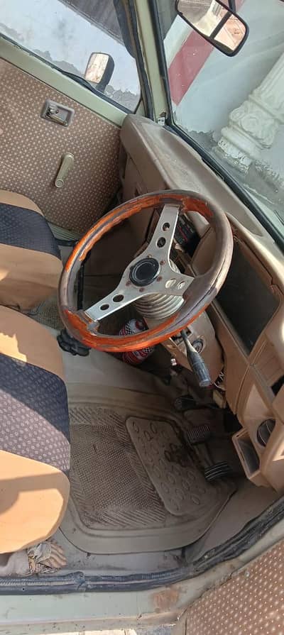 bht achi car h chat pillar geniune h