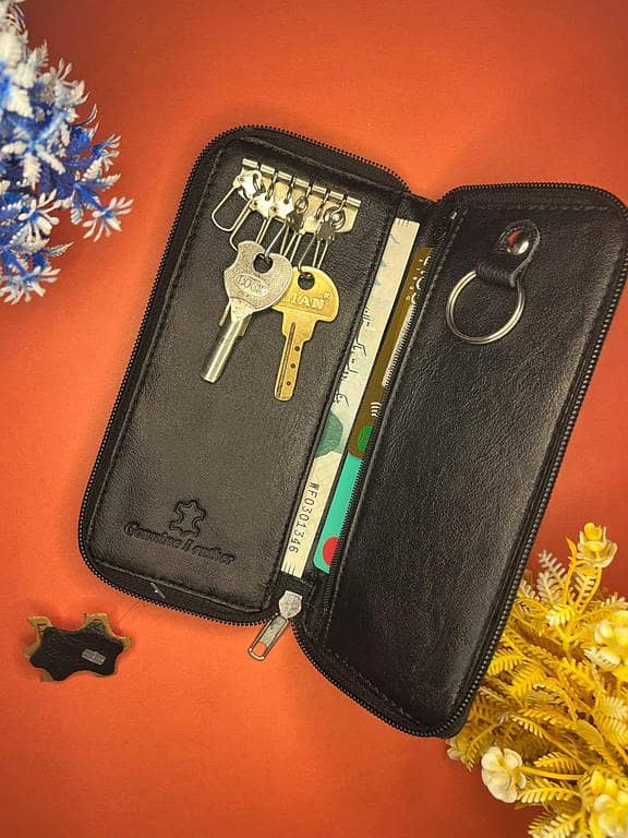 Multi-Functional Leather Wallet with Card and Key Holder – Compact All-in-One Organizer for Men and Women