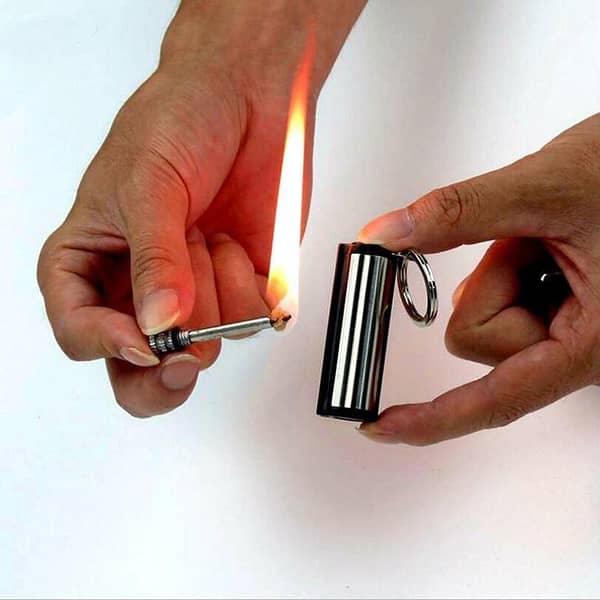 Compact Outdoor Emergency Flint Fire Starter Key Ring – Waterproof Survival Tool, Lightweight Keychain for Camping, Hiking, and Emergency Fire Starting