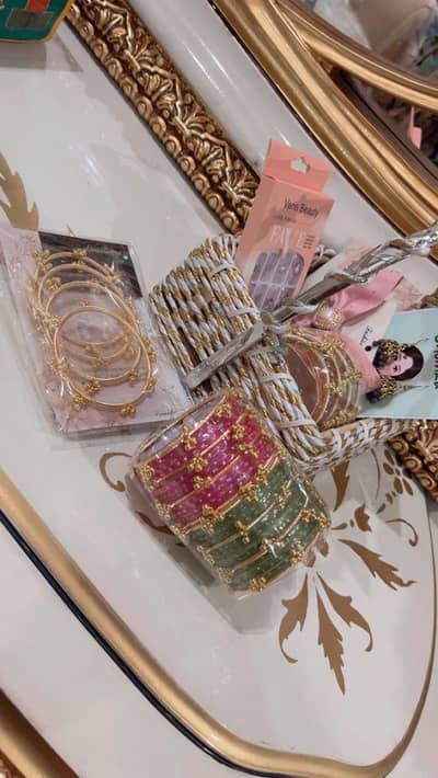 kashmiri bangles with eid basket