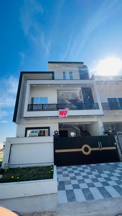 LUXURY FURNISHED HOUSE AVAILABLE FOR SALE