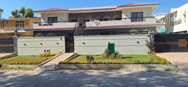 1 Kanal Luxurious house for rent in F-10/4, Islamabad