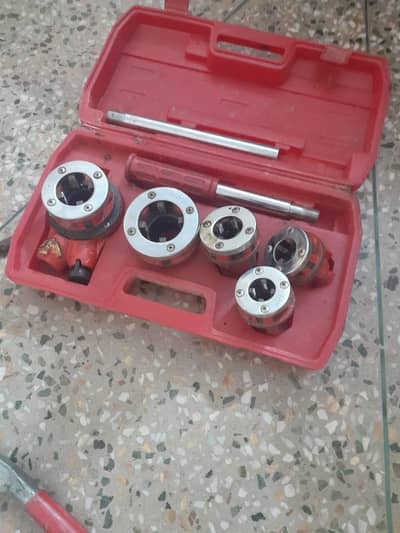 manual pipe threading die set
