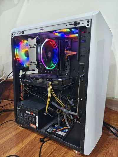 Ryzen 5 | 32GB RAM | RX 5500 XT 8GB.  Just Like New