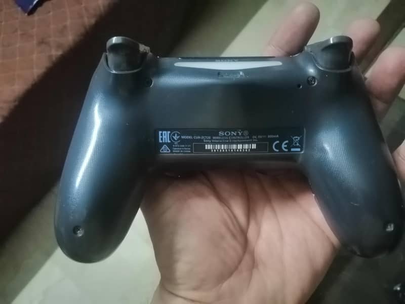 Sony PS4 controller 8