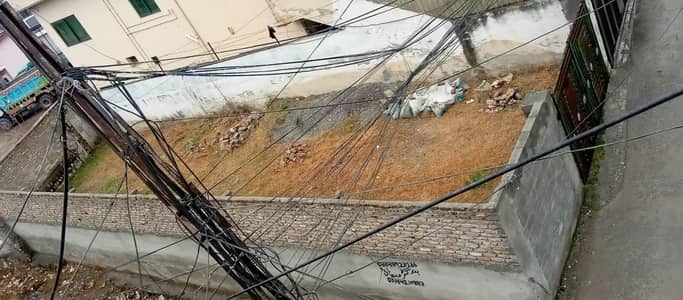 6marla plot for sale urgent