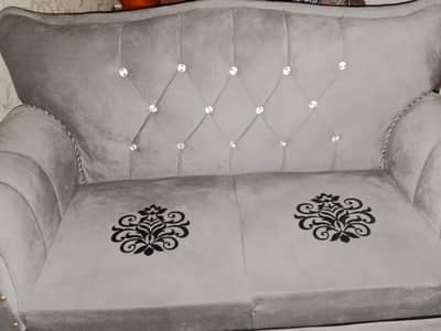 3,2,1 sofa set 10/9 condition 30,000