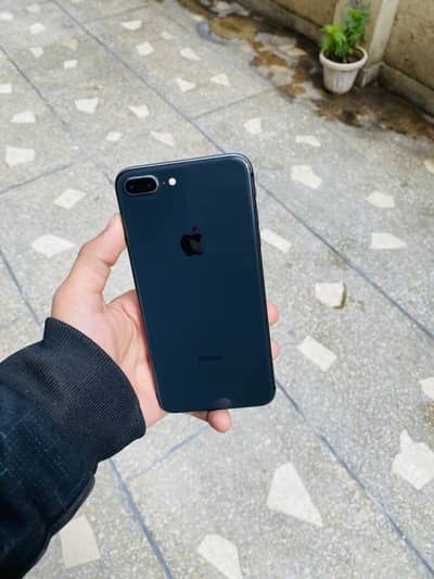 iPhone 8plus 128gb munasib ho gay ga