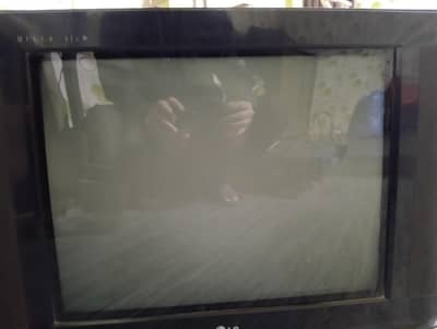 LG CRT TV – Excellent Condition