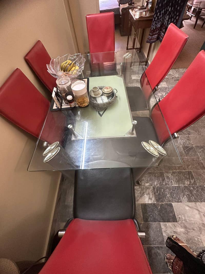 Dinning table 0