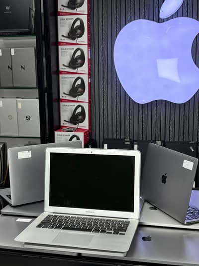 Apple MacBook Air 2017 | 13″ | Intel i5 | 8GB RAM | 128GB SSD Laptop