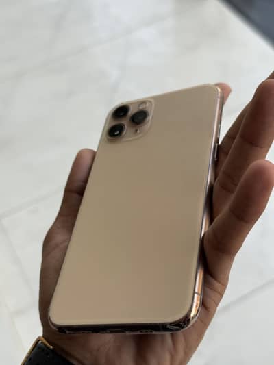 I phone 11 pro  256gb with Charger