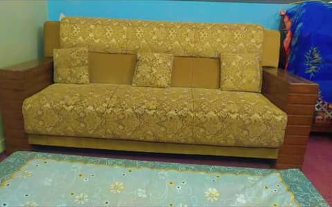 5 seater Sofa set sale. .