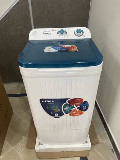 Izone single tub washing machine. New brand untouched piece.