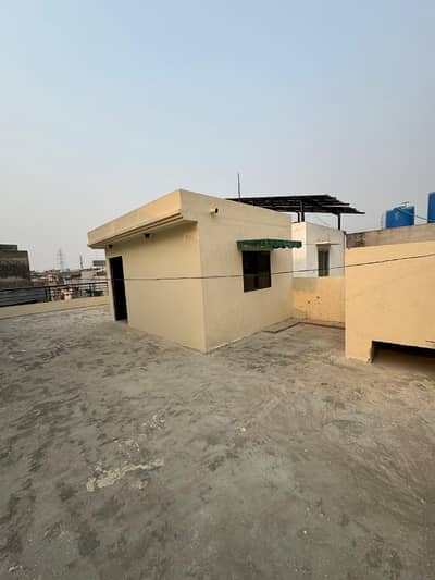 Johar town phase 1 BLOCK E Double story old house near Allah ho Round about