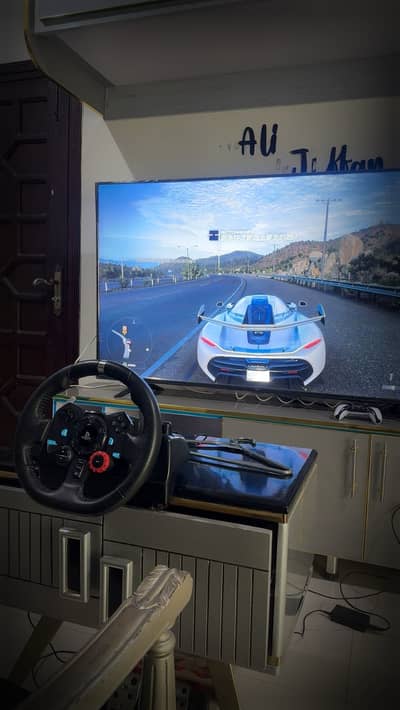 Logitech G29 Steering wheel (Slightly used)