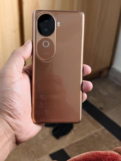 Vivo V40e