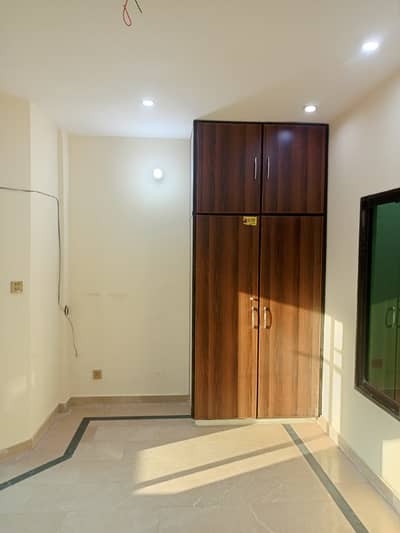 Beautiful Room available for rent johar town f block