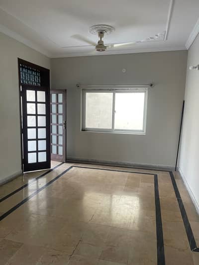 7 marla uper portion for rent in pakistan town phase 2