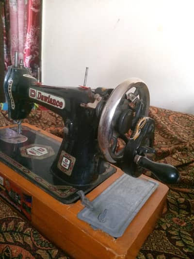 Dawlance sewing machine