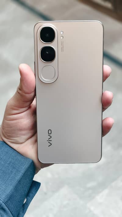Vivo y200 8+8/ 128