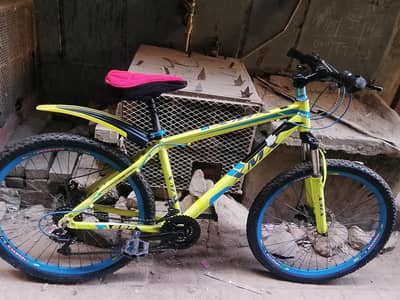 imported xmx mountaii cycle selling urgent condition is very good 10/9
