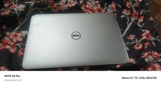 Dell XPS Core i5 2nd generation slim book