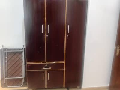 three door almari in excellent condition wardrobe