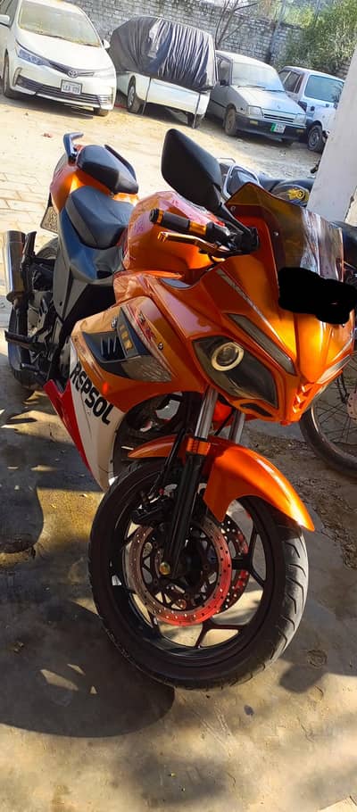 BMW 300CC Toal mileage 4000