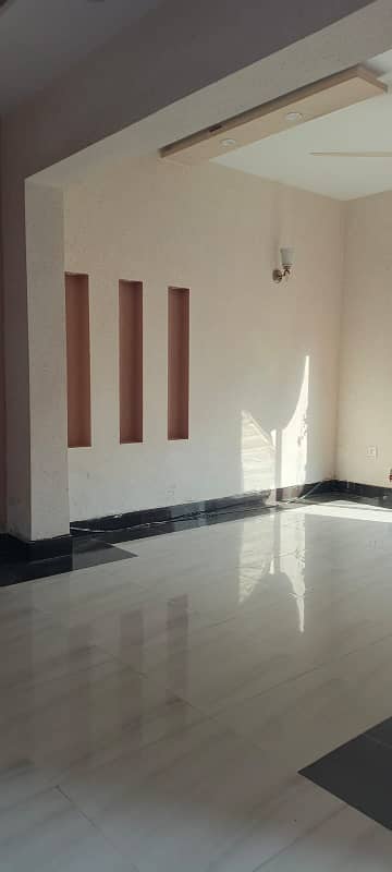 5 MARLA BEAUTIFUL HOUSE AVAILABLE FOR RENT IN DHA RAHBER 11 SECTOR 2