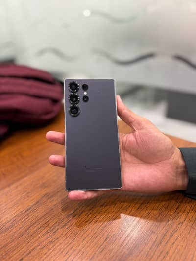 S25 Ultra - 512GB -  10/10 Condition - Full Box + Warranty 10 Month
