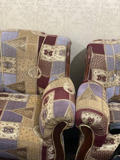 5 seats sofa set good condition. . . top cover and good foam condition