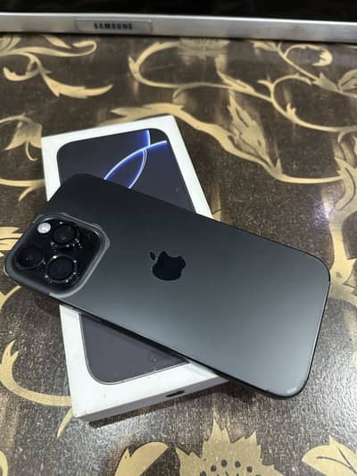 iPhone 16 pro max Black Titanium 256 gb with box