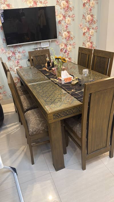 8 seater Dining Table