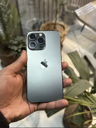 iPhone 13 pro 128gb Waterpack