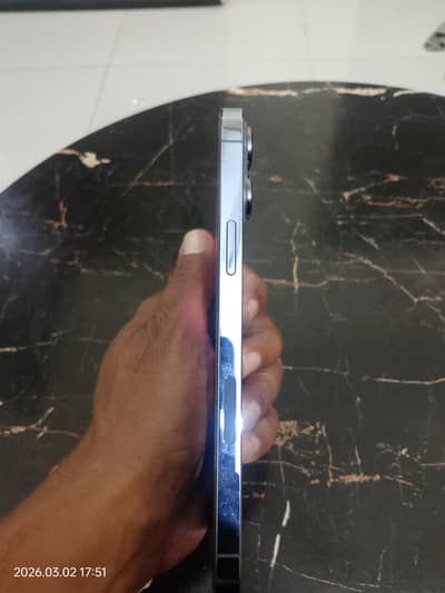 Iphone 13 pro max for sale in mint condition.