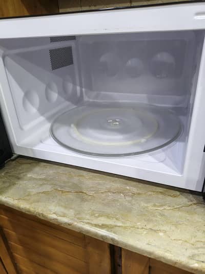 microwave oven