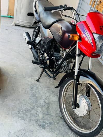 Honda pridor 14/15 model Punjab register biometric available