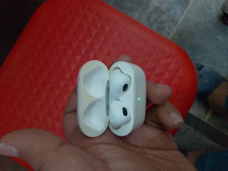 wireless earbuds 0