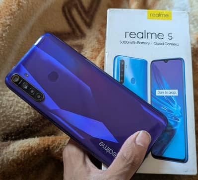 realme 5 with box 4/64gb original penal all ok vip condition