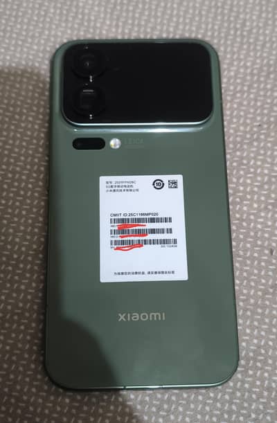 Xiaomi 17 pro max  16+16 / 1 TB