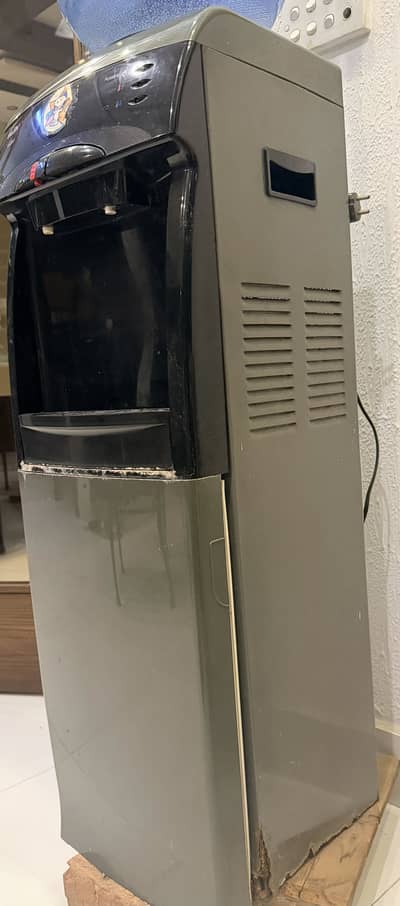 Water dispenser