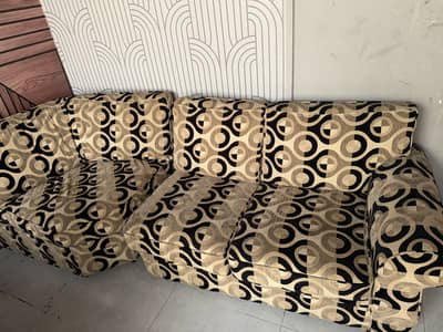 3 x 2 x 1 sofa set. New poshish