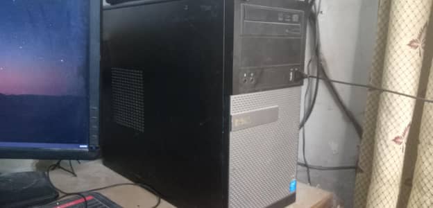 Gaming PC & Workstation 10/10  condition