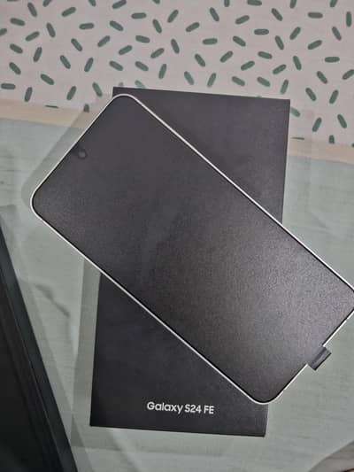 new Samsung s24 fe for sale with back cover and screen protector
